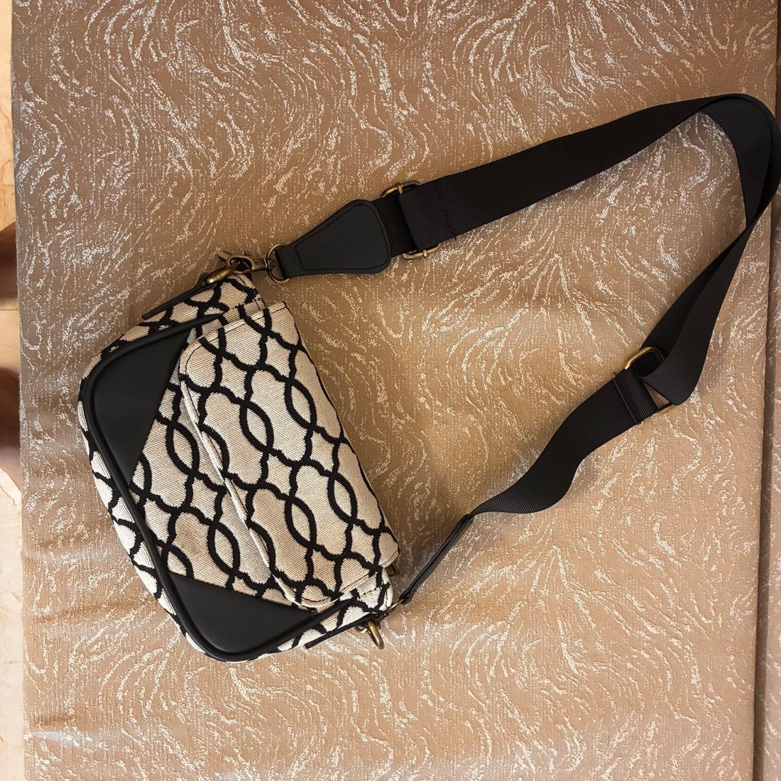 Trendy crossbody bag
